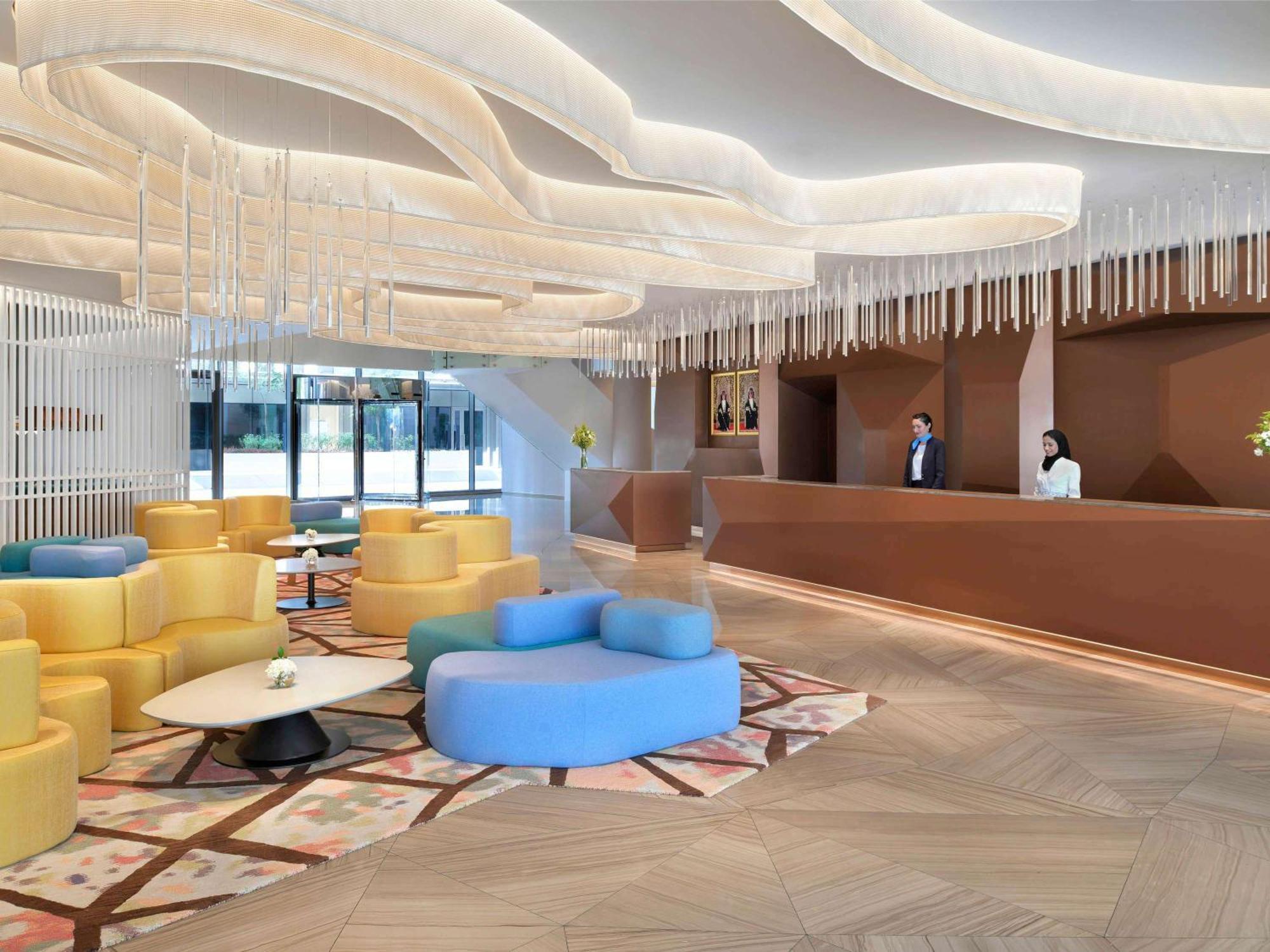 Moevenpick Hotel & Apartments Ghala Маскат Екстер'єр фото Lobby