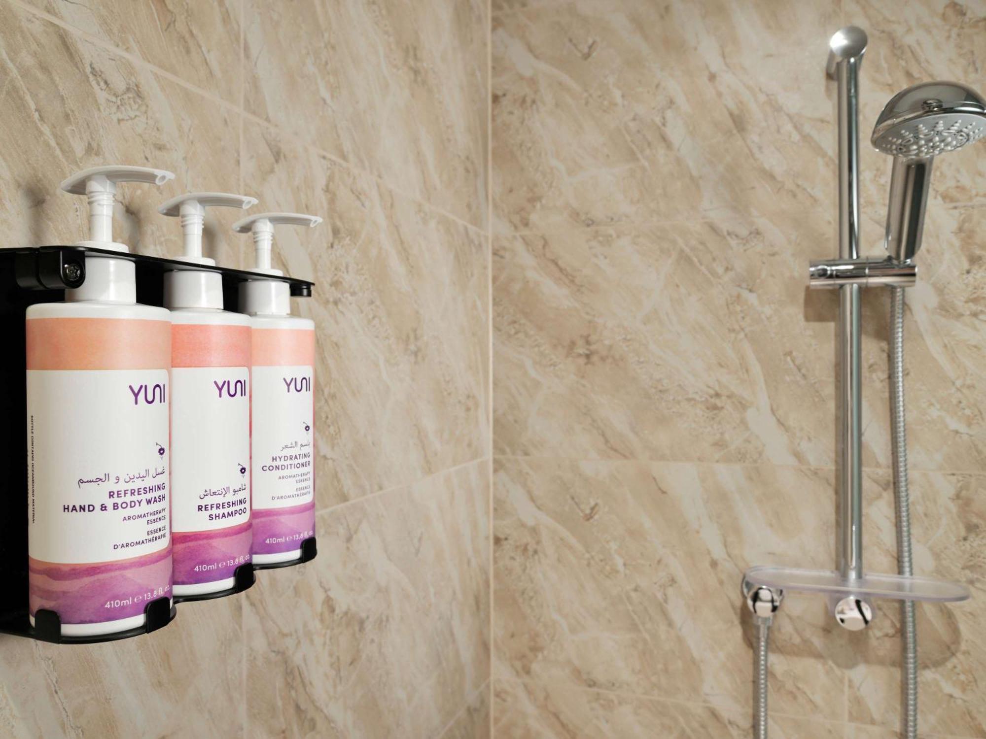 Moevenpick Hotel & Apartments Ghala Маскат Екстер'єр фото Shower gel