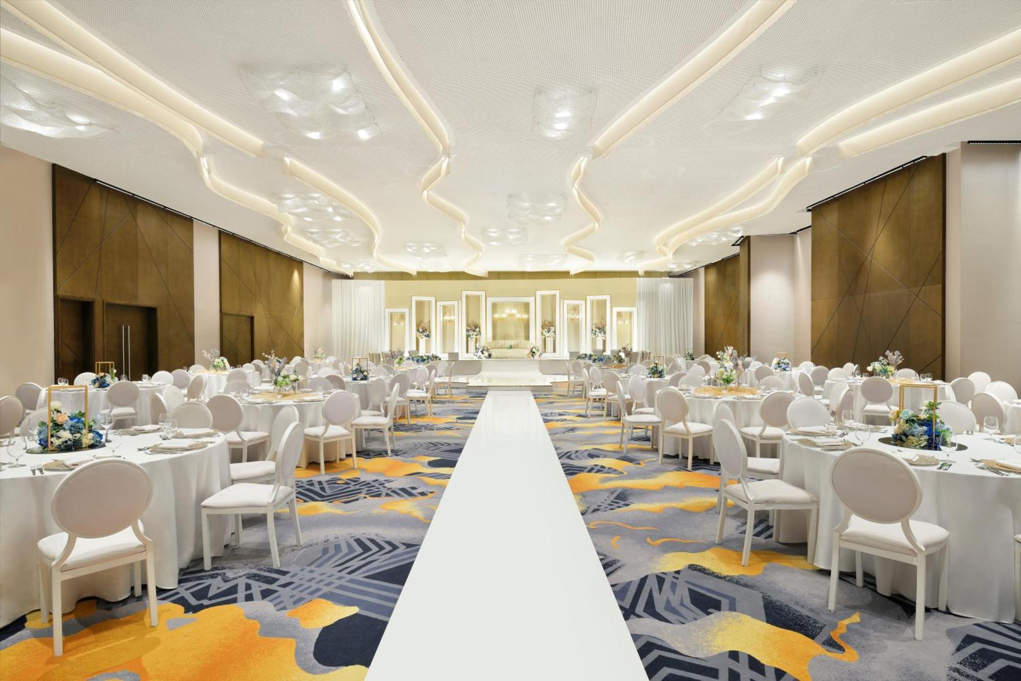 Moevenpick Hotel & Apartments Ghala Маскат Екстер'єр фото The Grand Ballroom